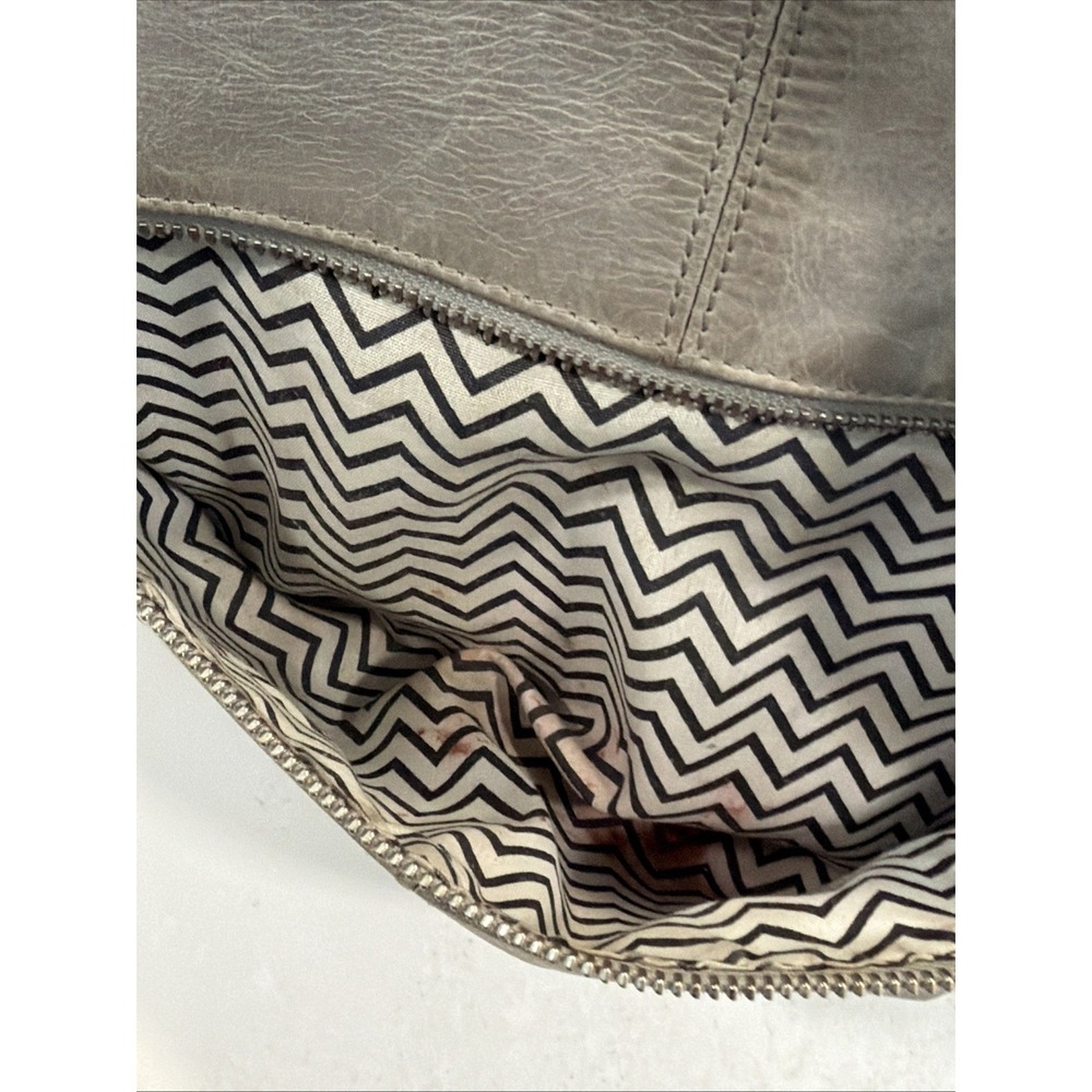 Hobo The Original Gray Leather Pockets Zipper Closure Hobo Shoulder Bag - Picture 7 of 13